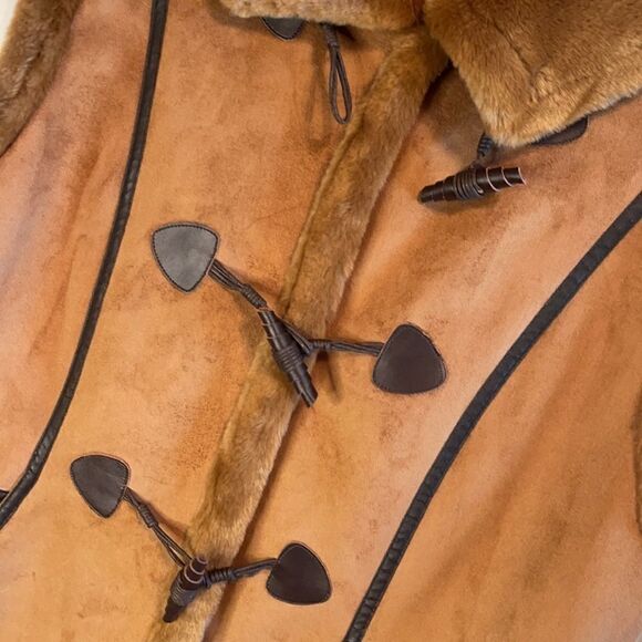 Bernado faux suede and fur vest sz L - Picture 2 of 6
